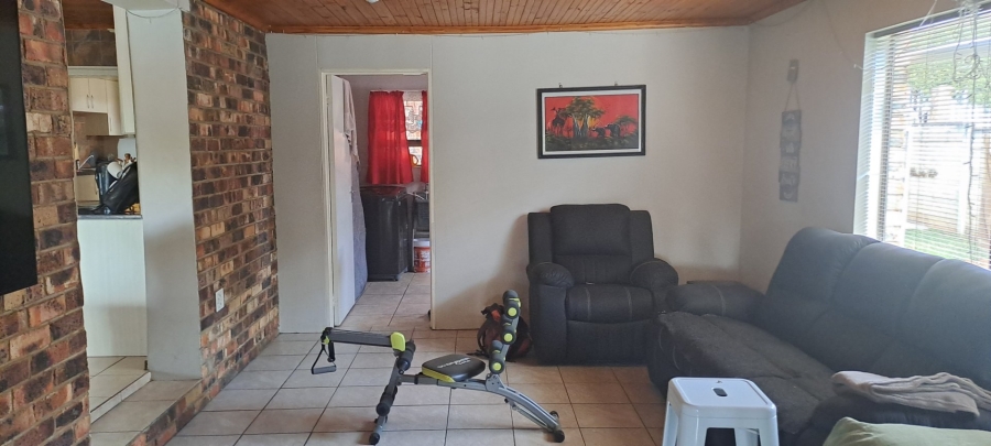 4 Bedroom Property for Sale in Vanes Estate Eastern Cape